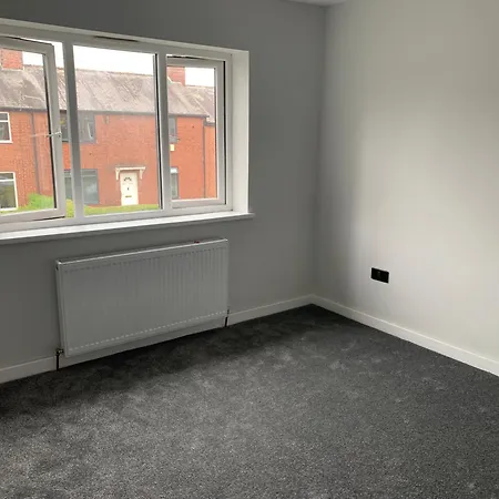 13 Langdale Gardens, Headingley Leeds Ls6 3Hb-2